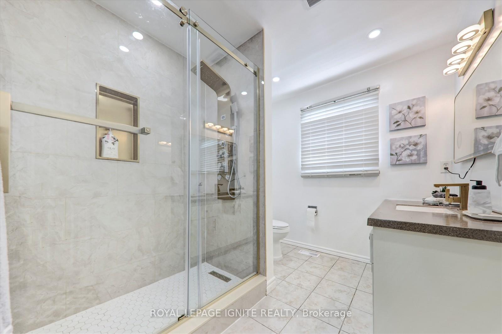 Photo 33 of 1007 Maury Crescent, Pickering, Liverpool — HOMEH