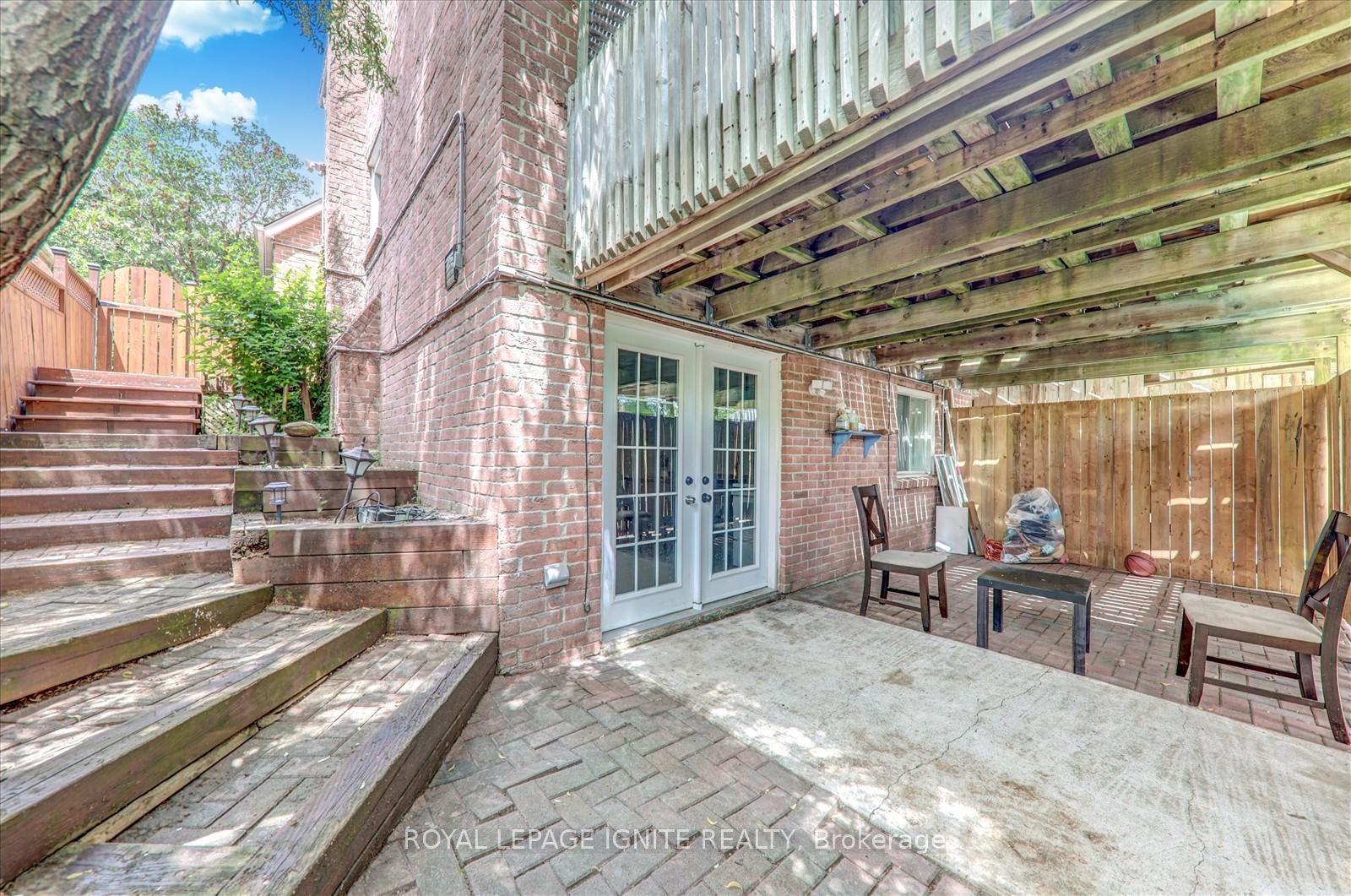 Photo 36 of 1007 Maury Crescent, Pickering, Liverpool — HOMEH