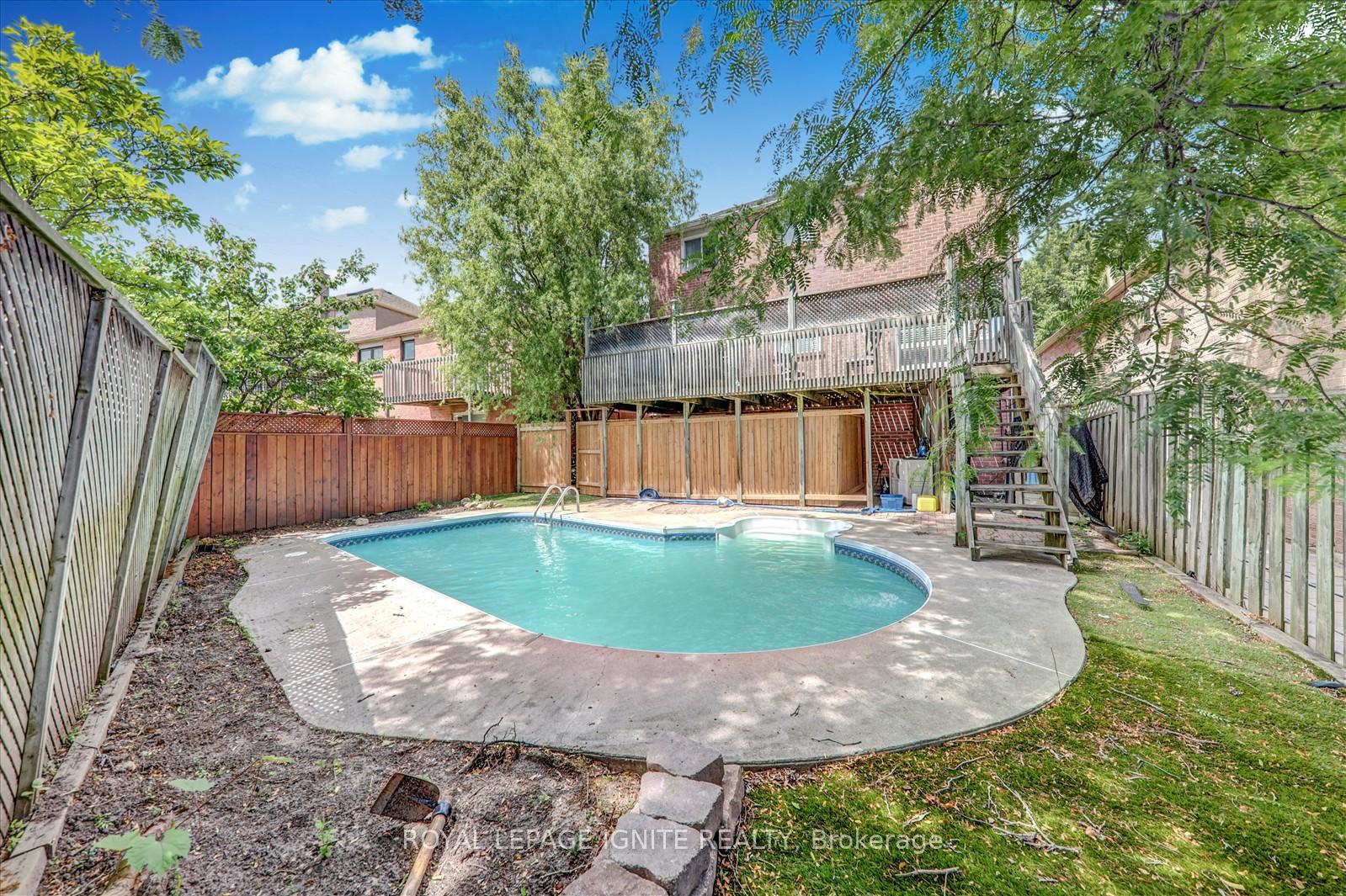 Photo 37 of 1007 Maury Crescent, Pickering, Liverpool — HOMEH