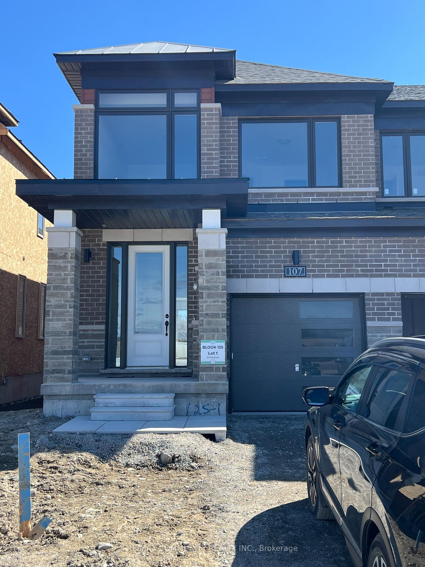 Front of 107 Pike Street