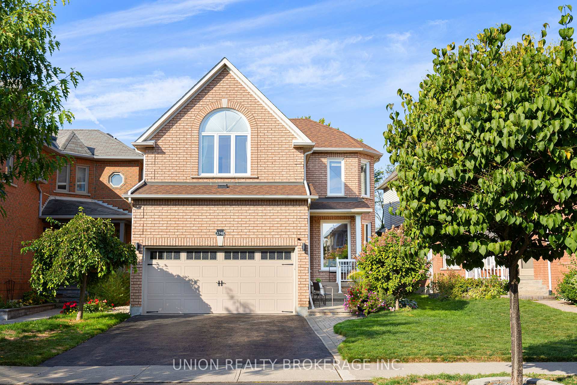 Photo 1 of 1748 Autumn Crescent, Pickering, Amberlea — HOMEH