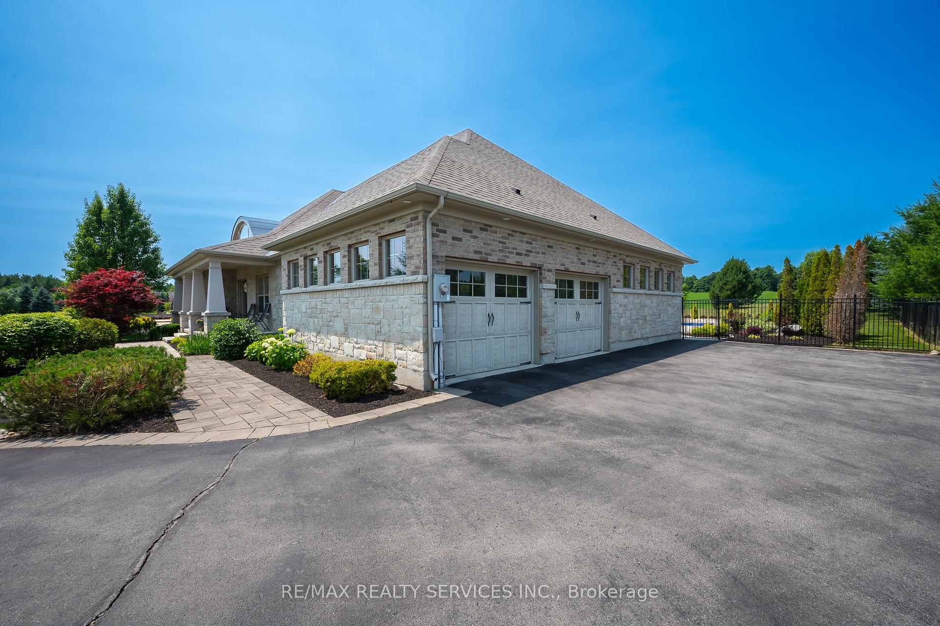 Photo 3 of 23 Old Ruby Lane, Puslinch, Rural Puslinch East — HOMEH