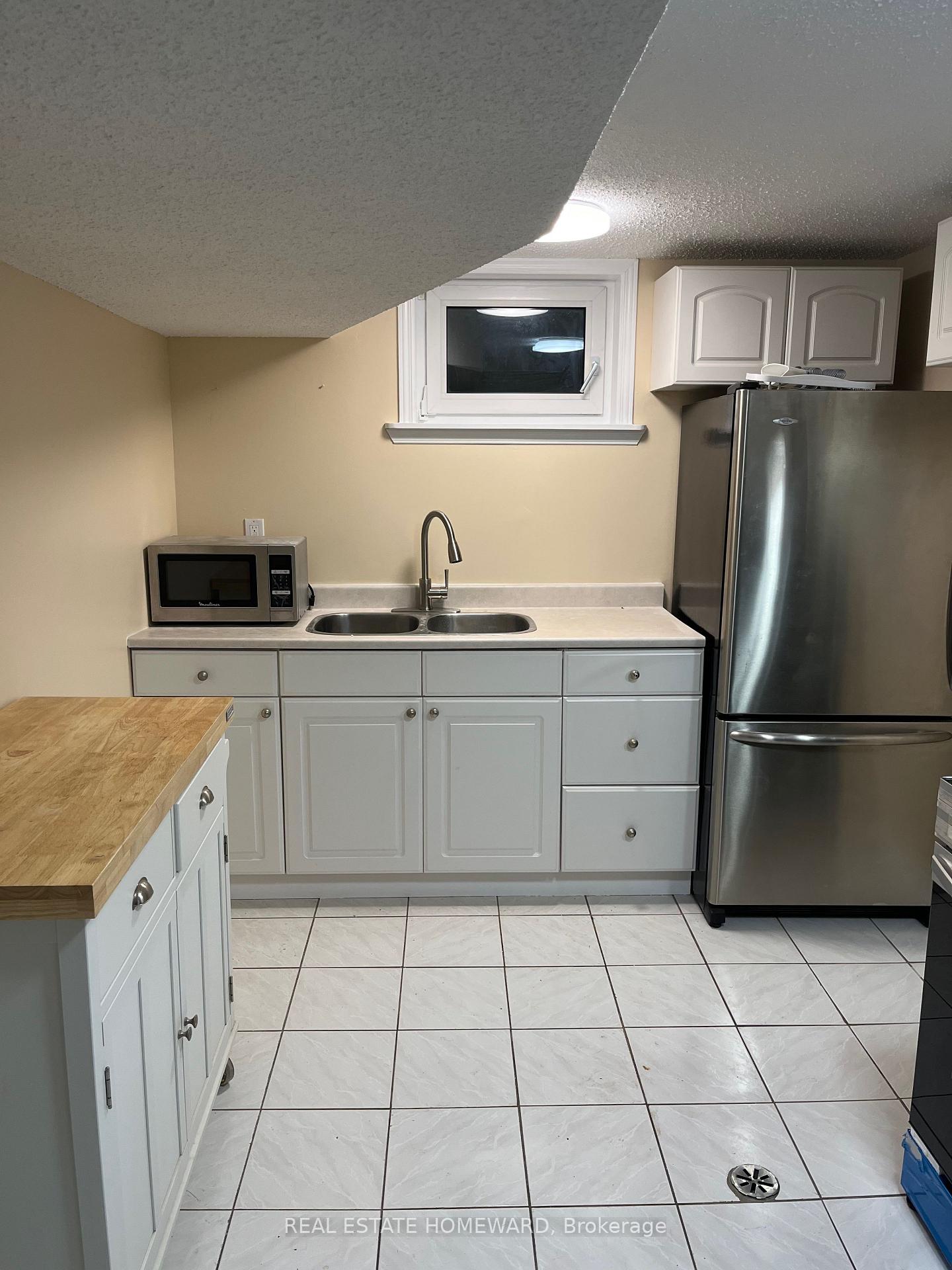 Photo 6 of Unit Basement, 810 Sanok Drive, Pickering, West Shore — HOMEH