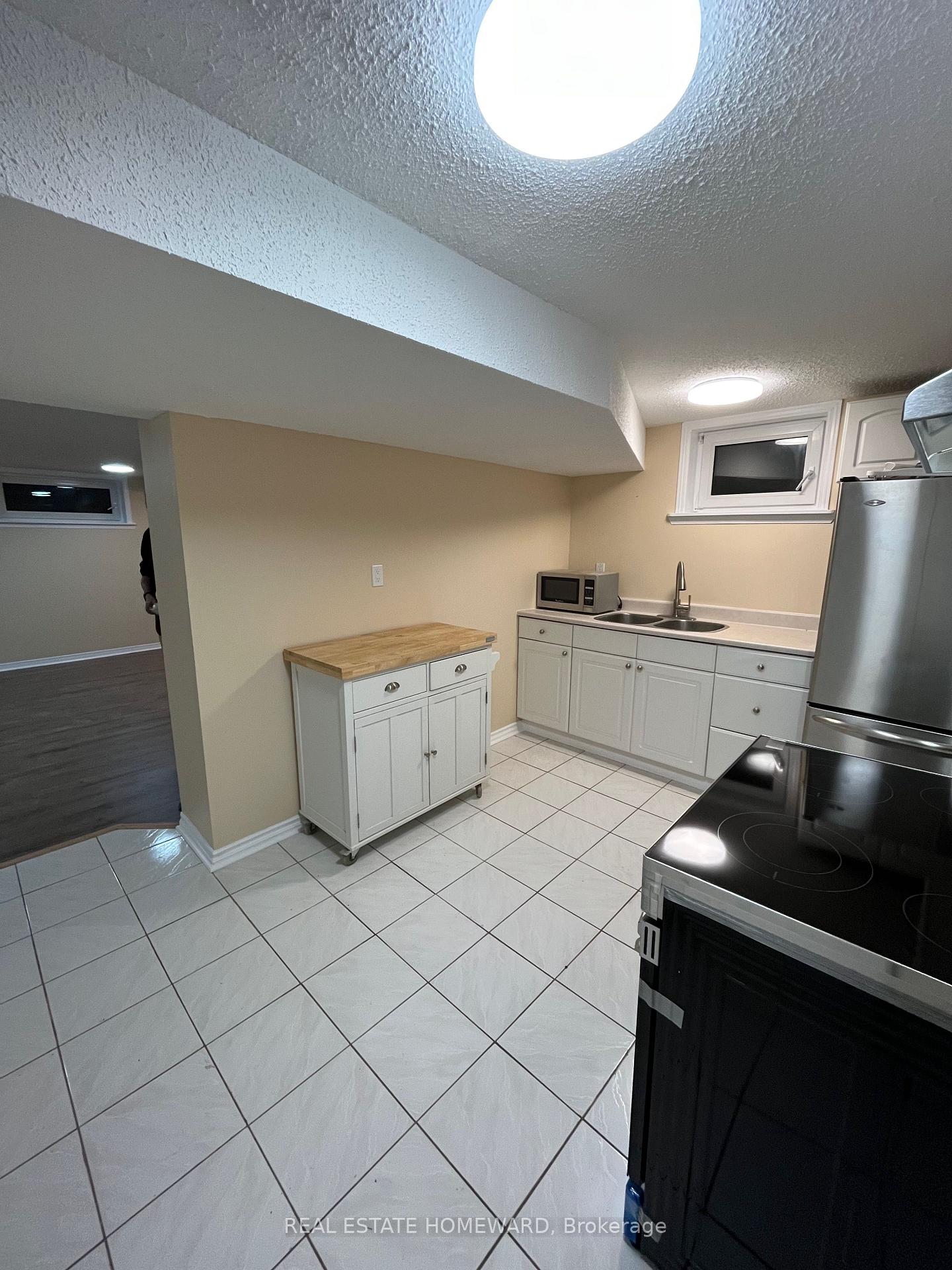 Photo 8 of Unit Basement, 810 Sanok Drive, Pickering, West Shore — HOMEH