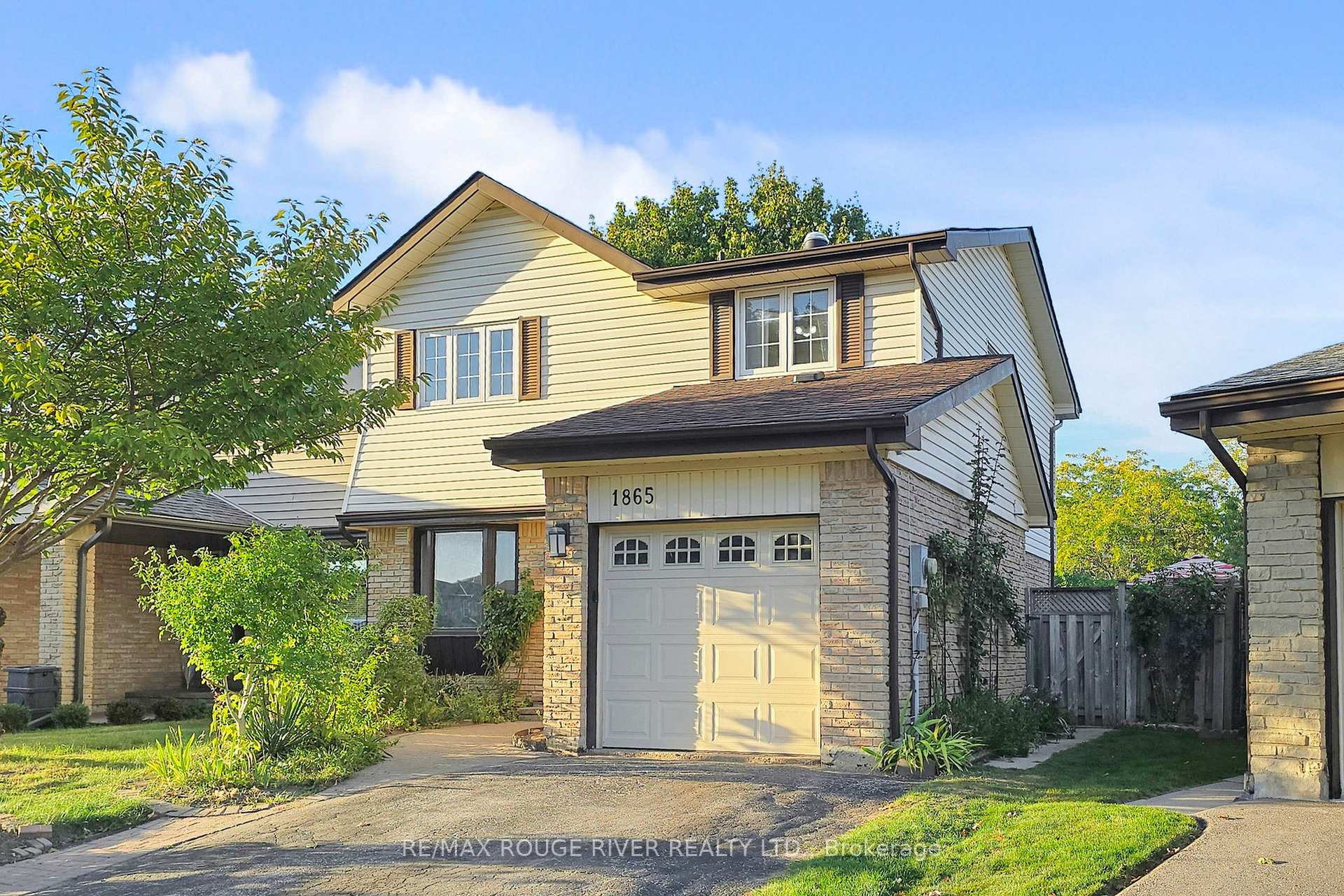 Photo 1 of 1865 Cricket Lane, Pickering, Amberlea — HOMEH