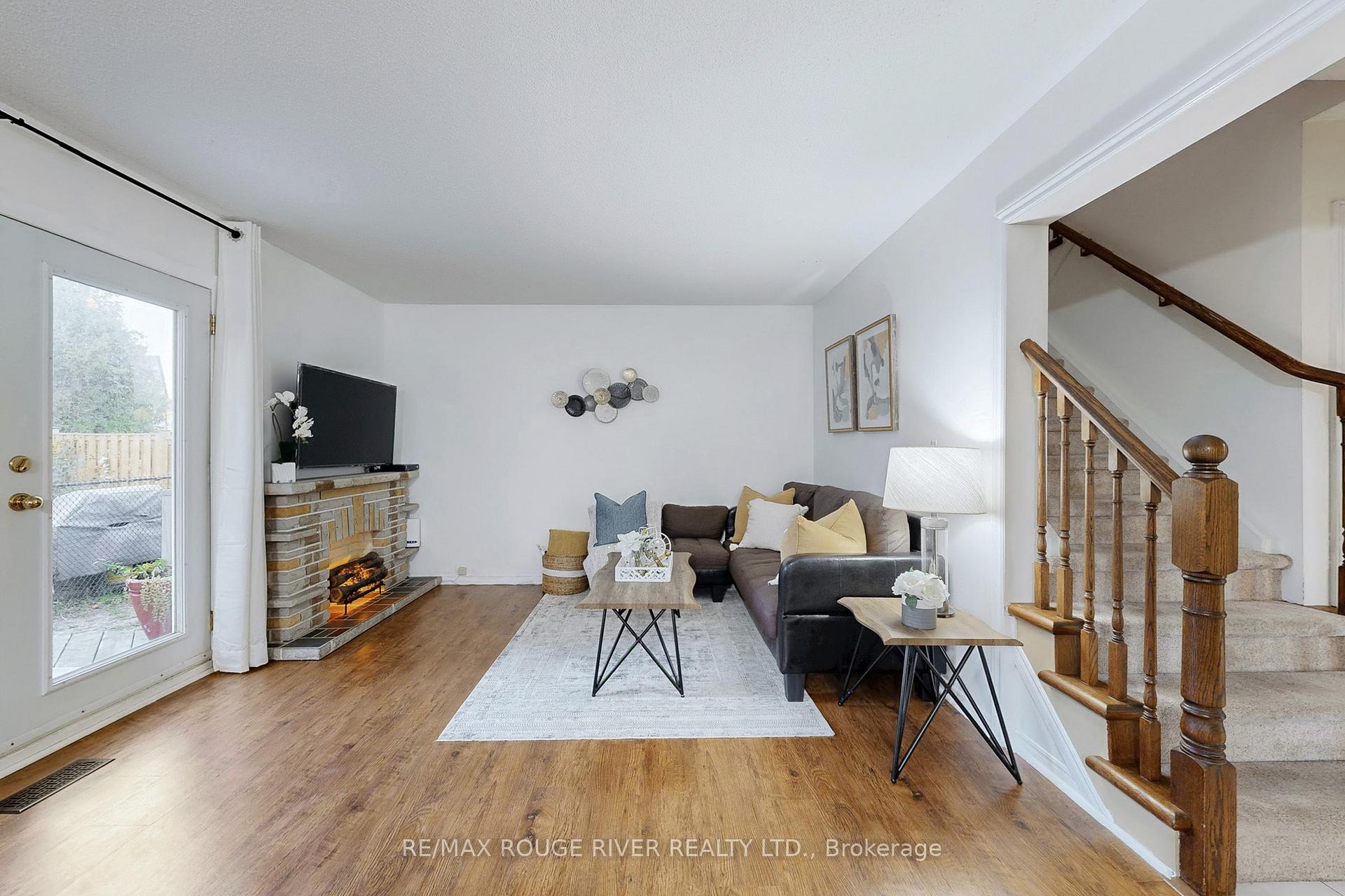 Photo 5 of 1865 Cricket Lane, Pickering, Amberlea — HOMEH