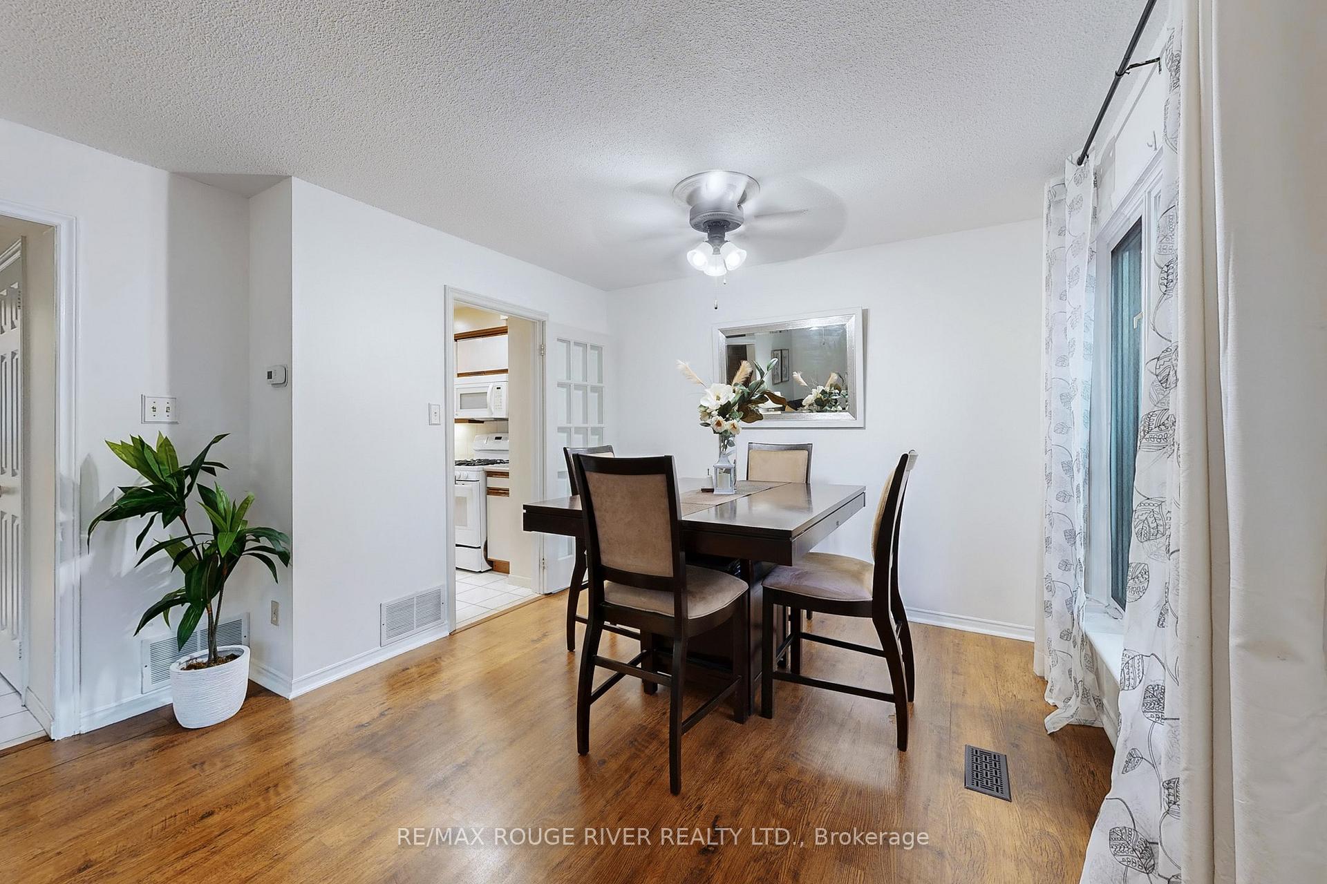 Photo 10 of 1865 Cricket Lane, Pickering, Amberlea — HOMEH
