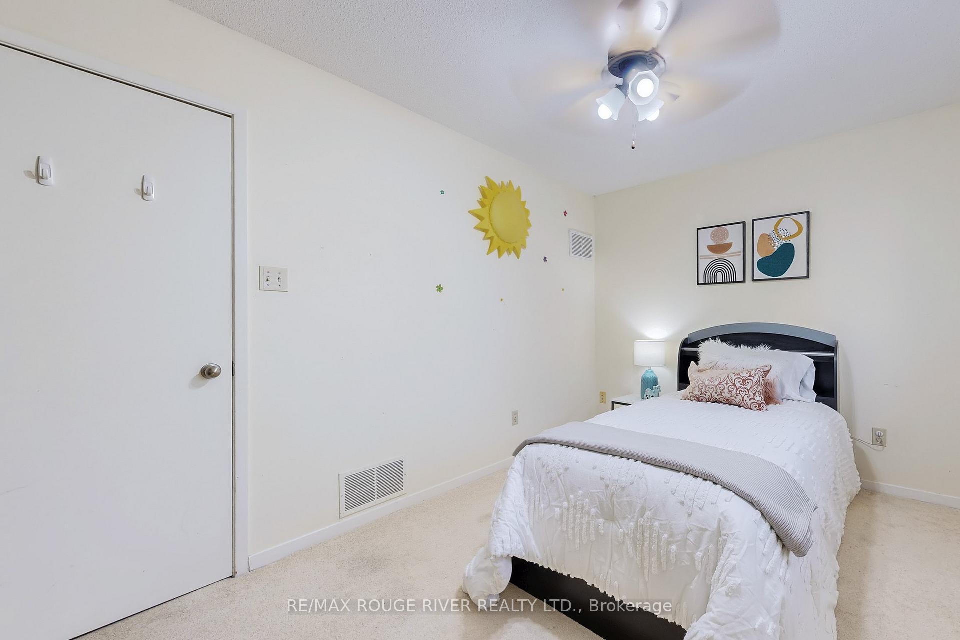 Photo 26 of 1865 Cricket Lane, Pickering, Amberlea — HOMEH