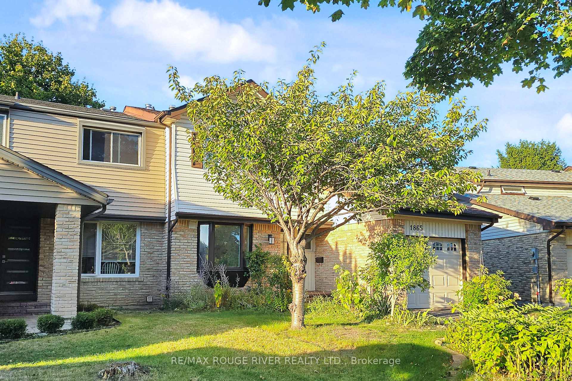 Photo 42 of 1865 Cricket Lane, Pickering, Amberlea — HOMEH