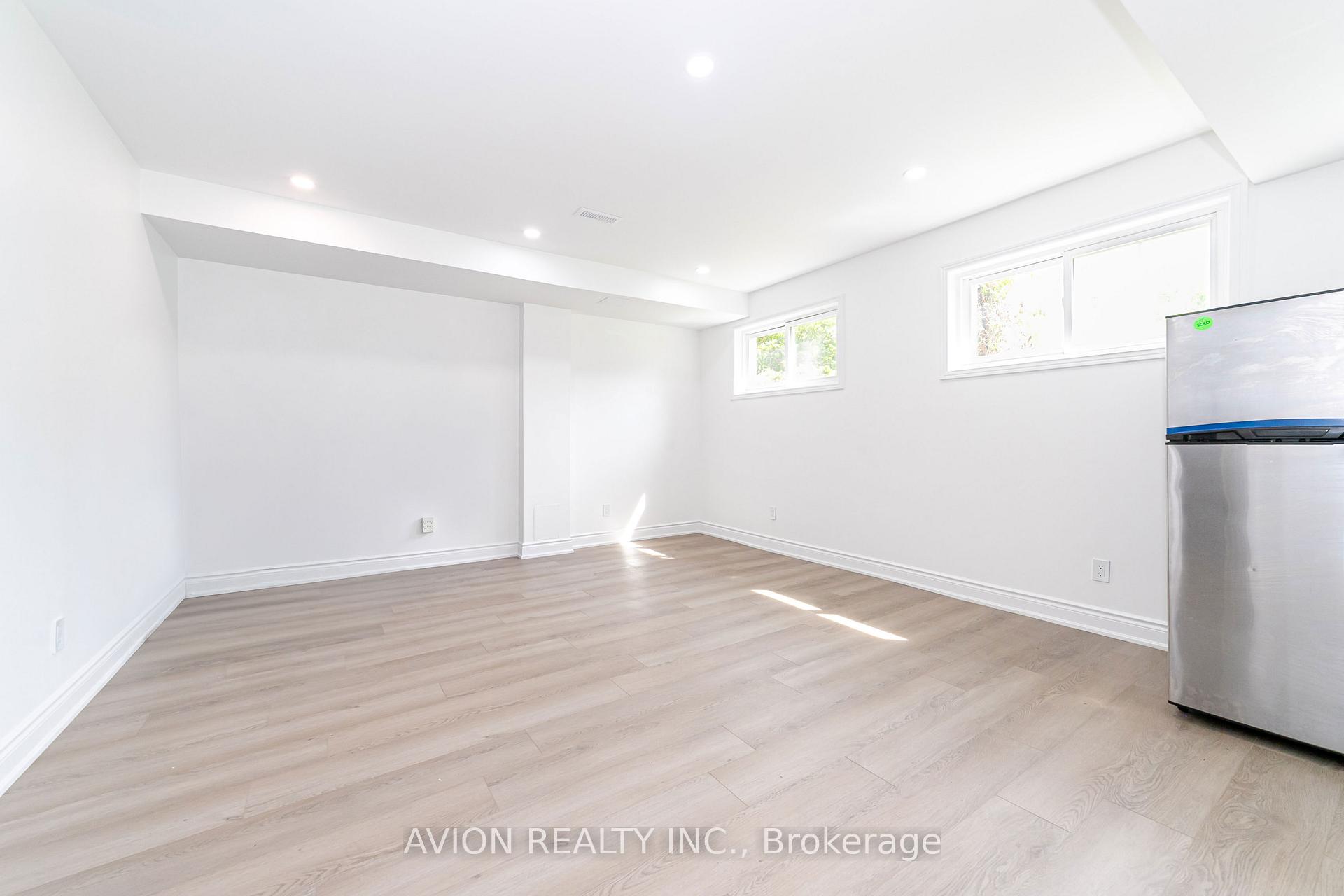 Photo 6 of 738 Hillcrest Road, Pickering, West Shore — HOMEH
