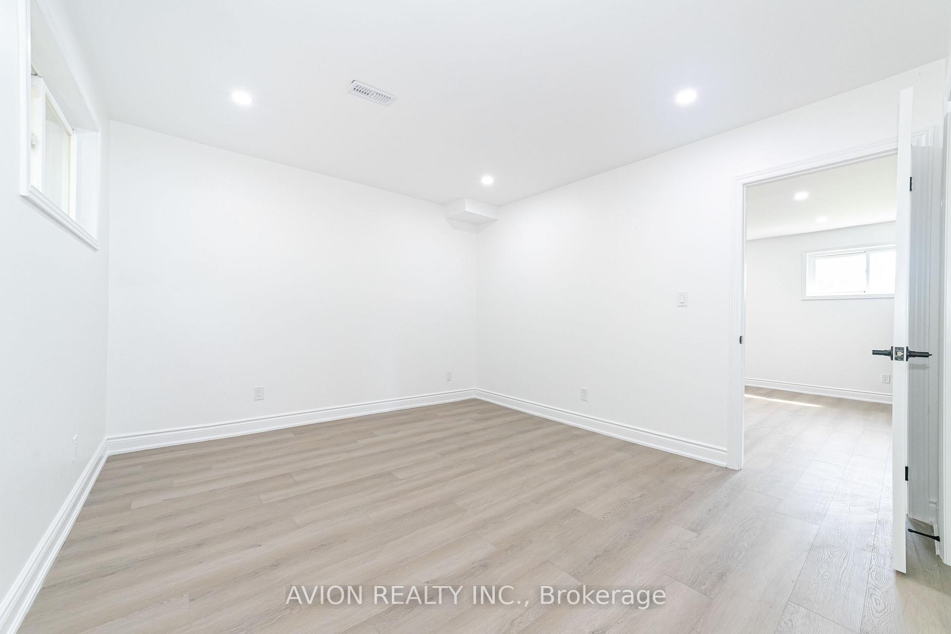 Photo 9 of 738 Hillcrest Road, Pickering, West Shore — HOMEH