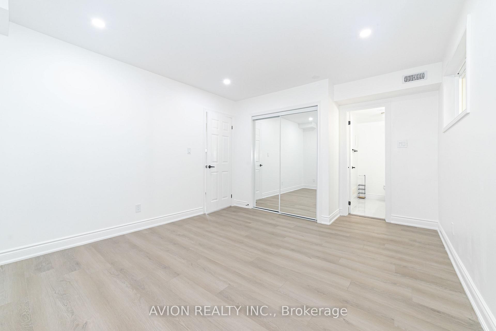 Photo 10 of 738 Hillcrest Road, Pickering, West Shore — HOMEH