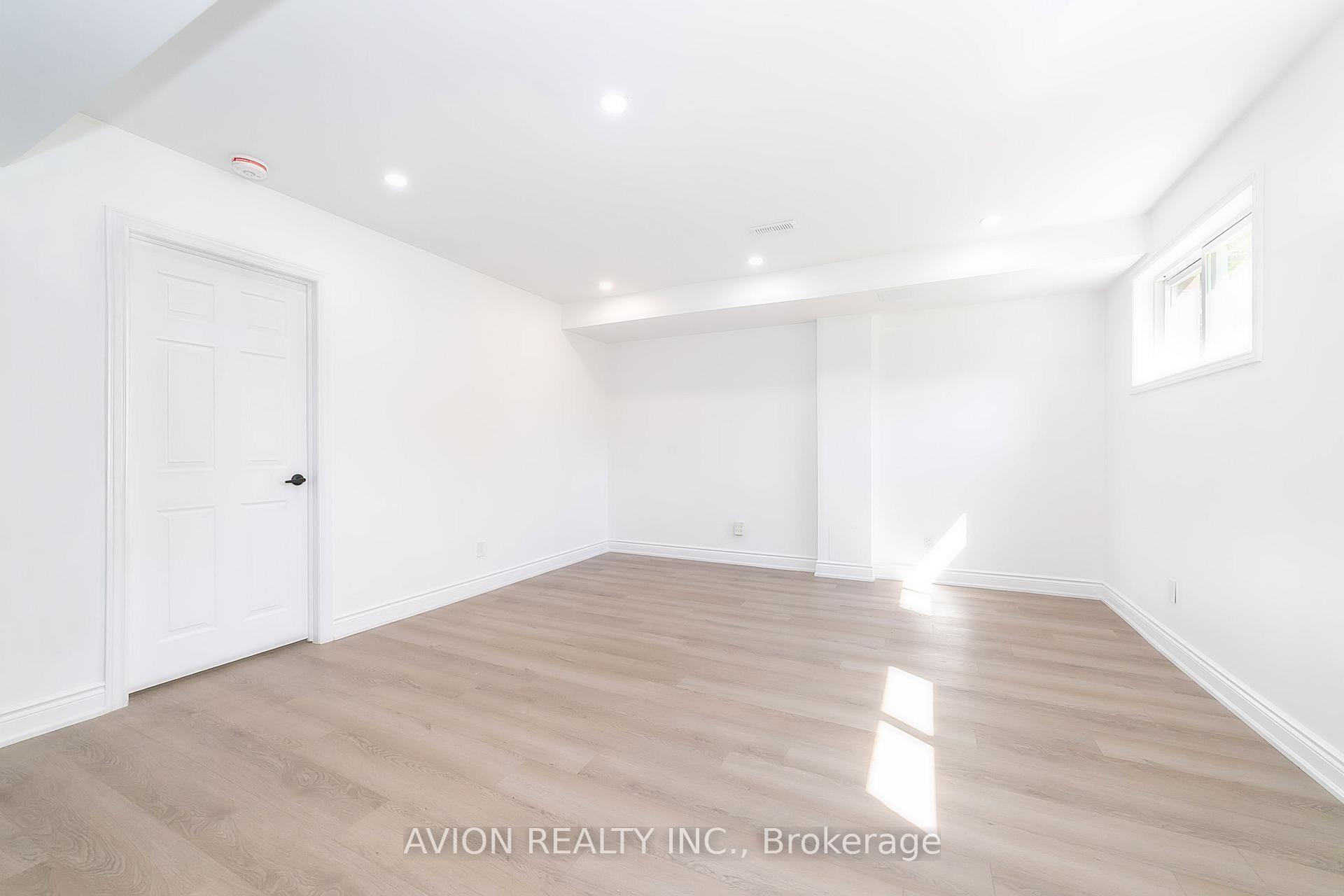 Photo 13 of 738 Hillcrest Road, Pickering, West Shore — HOMEH