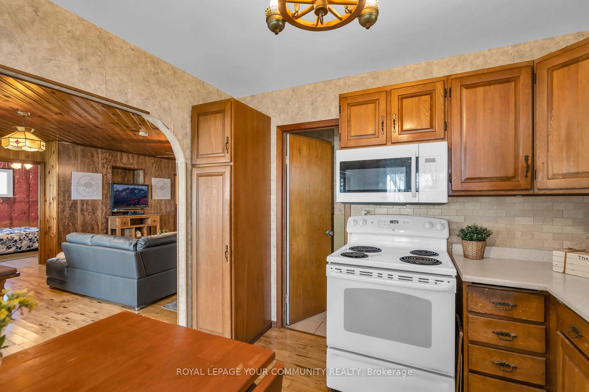 Photo 31 of 3324 Amilia Drive, Ramara, Rural Ramara — HOMEH