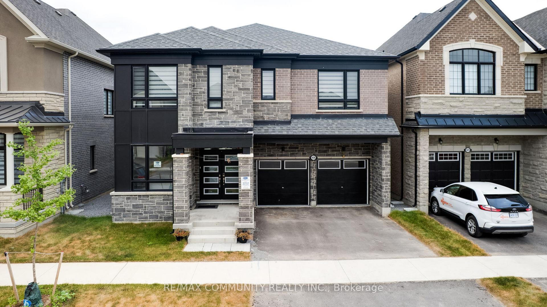 Front of 1476 Mockingbird Square