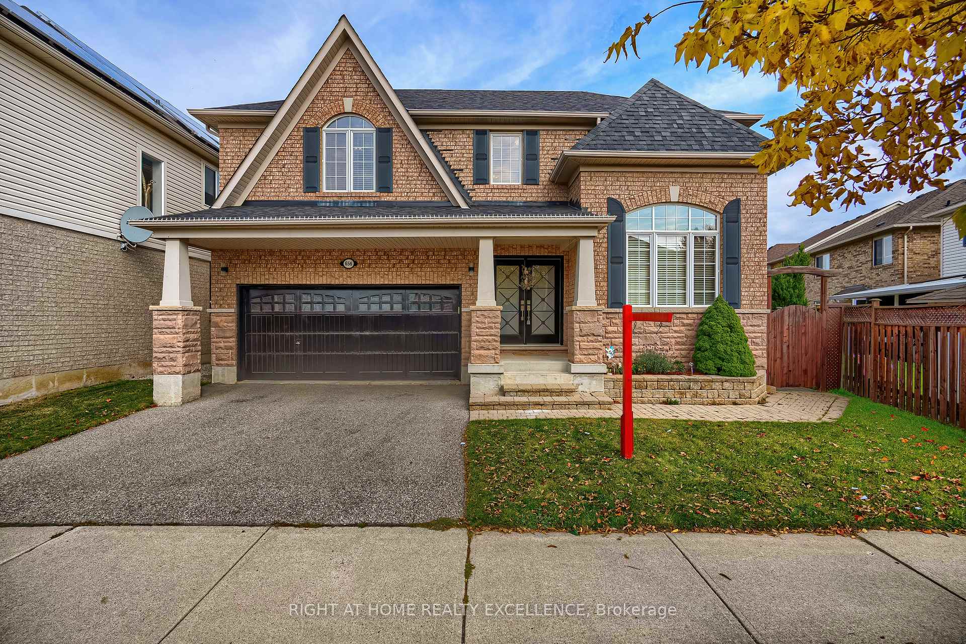 Photo 1 of 656 Brothers Crescent, Milton, Coates — HOMEH