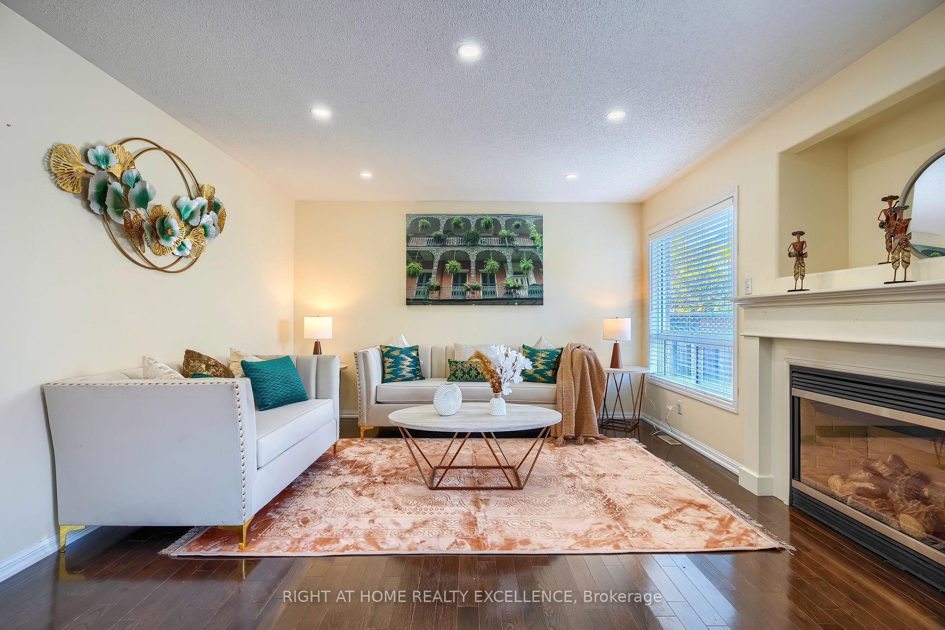 Photo 24 of 656 Brothers Crescent, Milton, Coates — HOMEH