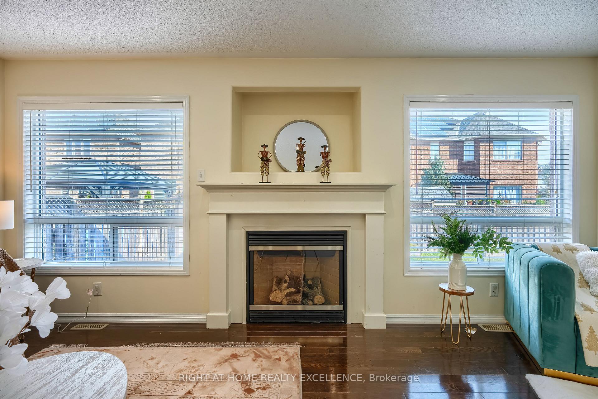 Photo 26 of 656 Brothers Crescent, Milton, Coates — HOMEH