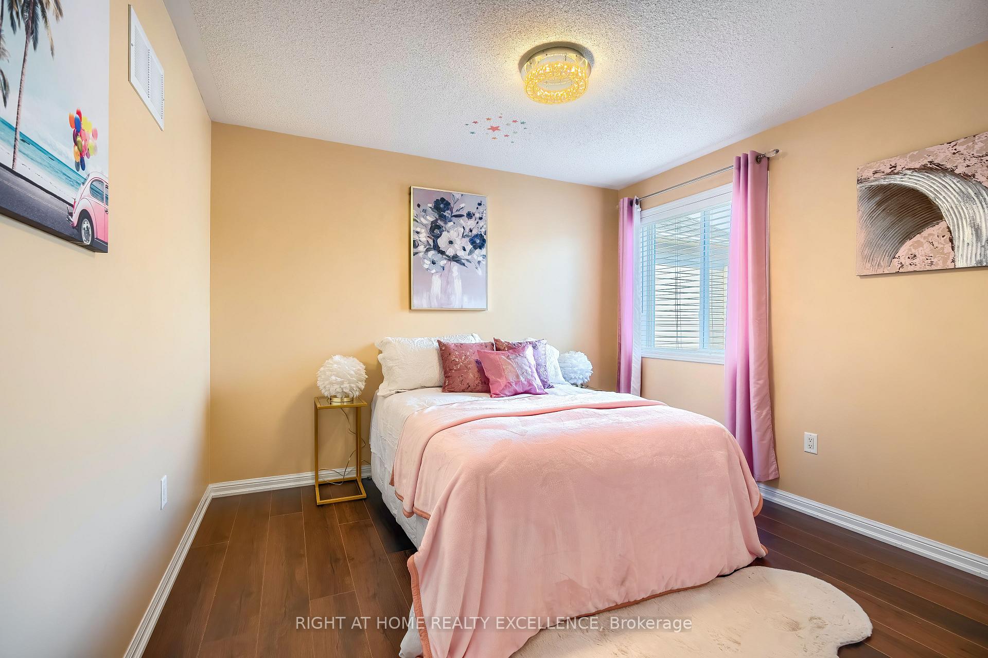 Photo 41 of 656 Brothers Crescent, Milton, Coates — HOMEH
