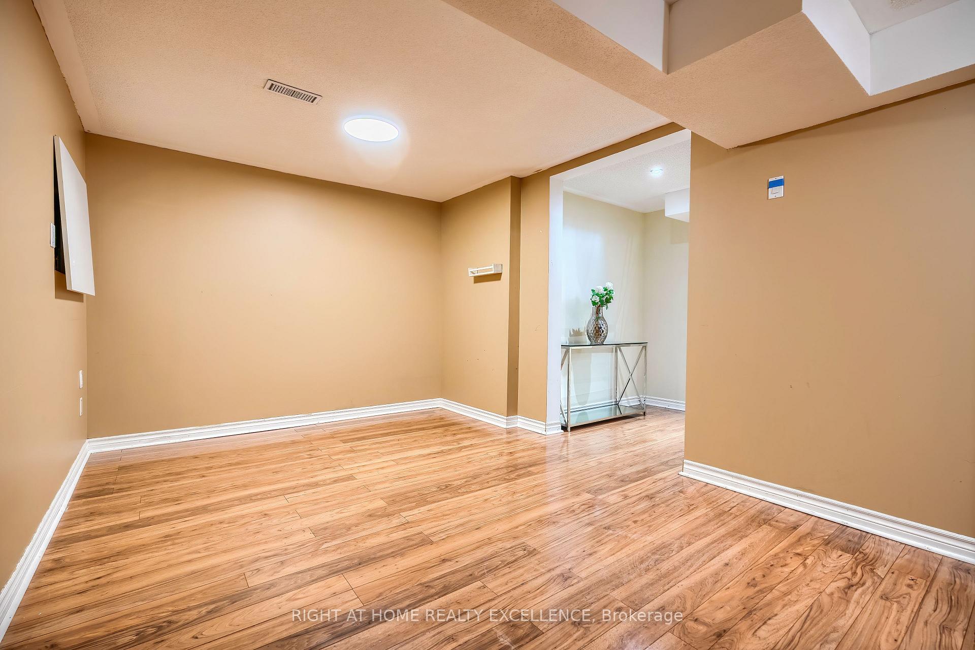 Photo 46 of 656 Brothers Crescent, Milton, Coates — HOMEH