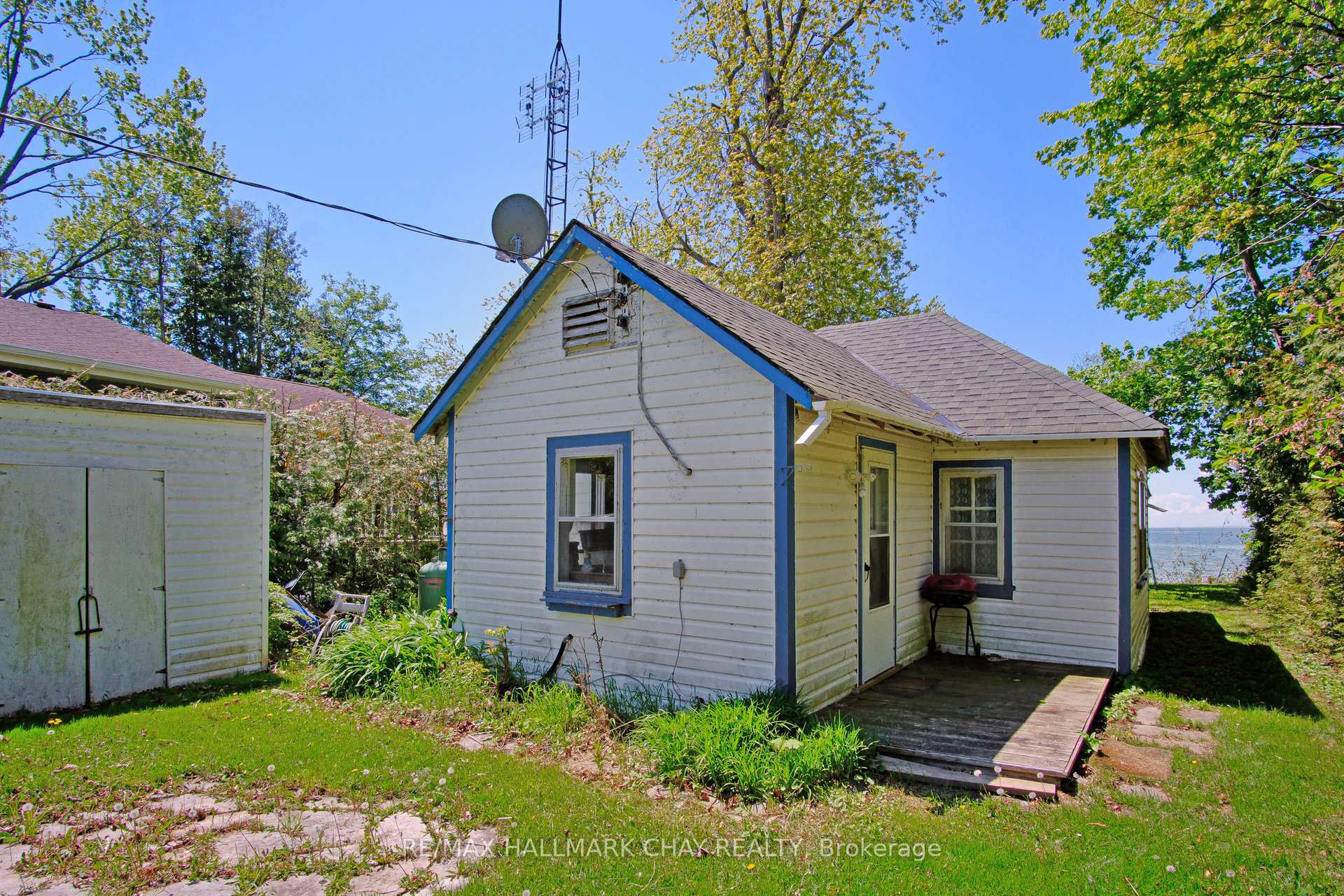 Photo 9 of 2196 Lakeshore Drive, Ramara, Rural Ramara — HOMEH
