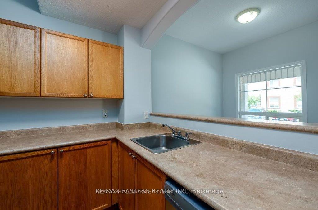 Photo 4 of Unit 702, 246 Spillsbury Drive, Peterborough, Otonabee Ward 1 — HOMEH