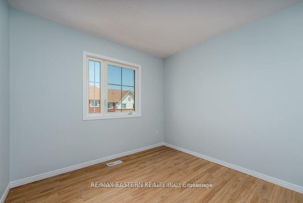Photo 5 of Unit 702, 246 Spillsbury Drive, Peterborough, Otonabee Ward 1 — HOMEH