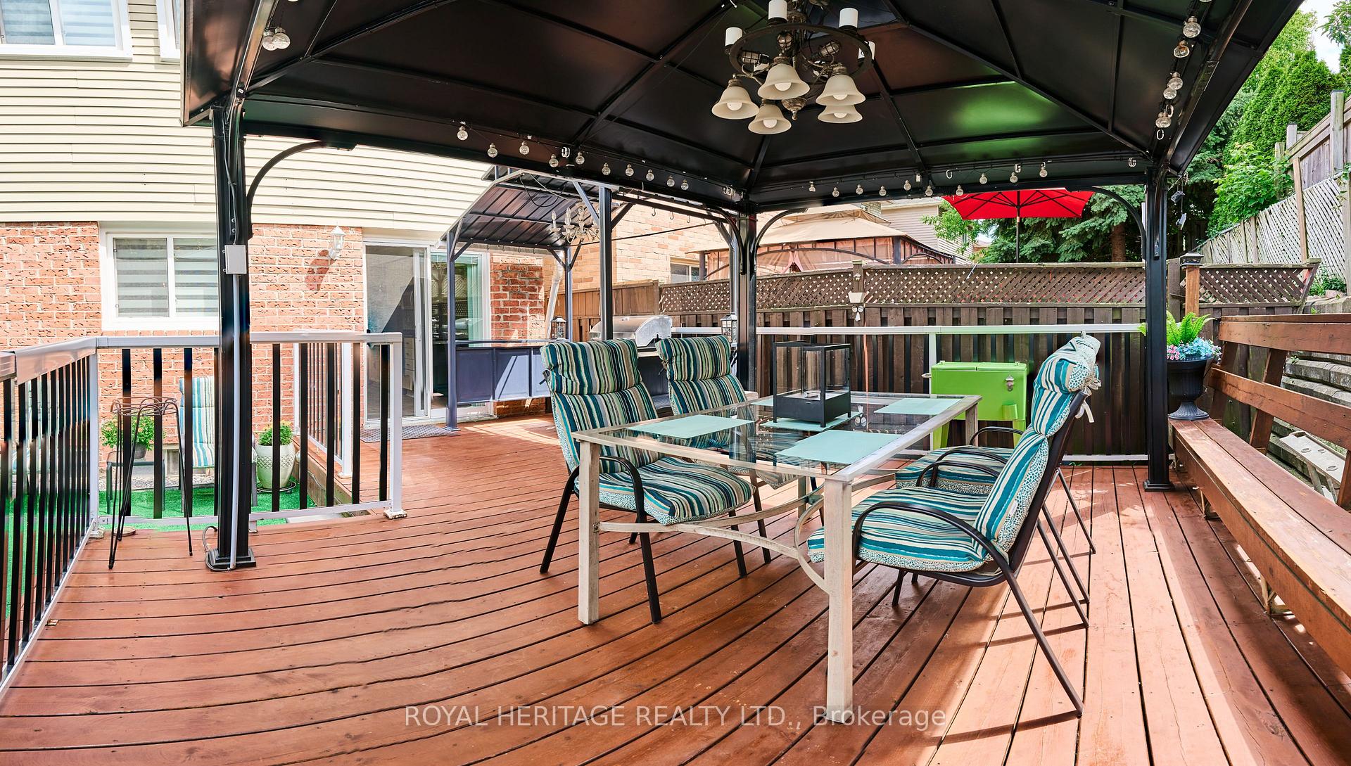 Photo 8 of 2136 Duberry Drive, Pickering, Brock Ridge — HOMEH