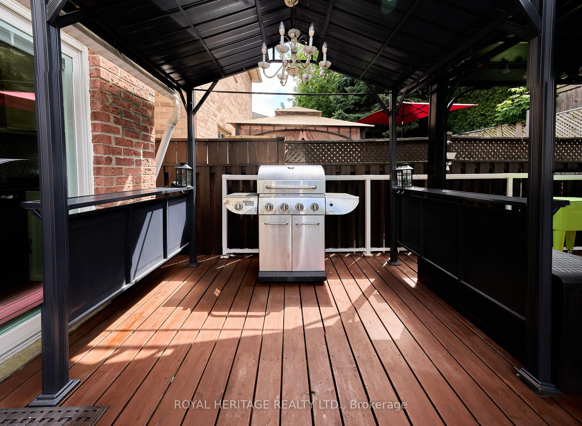 Photo 10 of 2136 Duberry Drive, Pickering, Brock Ridge — HOMEH