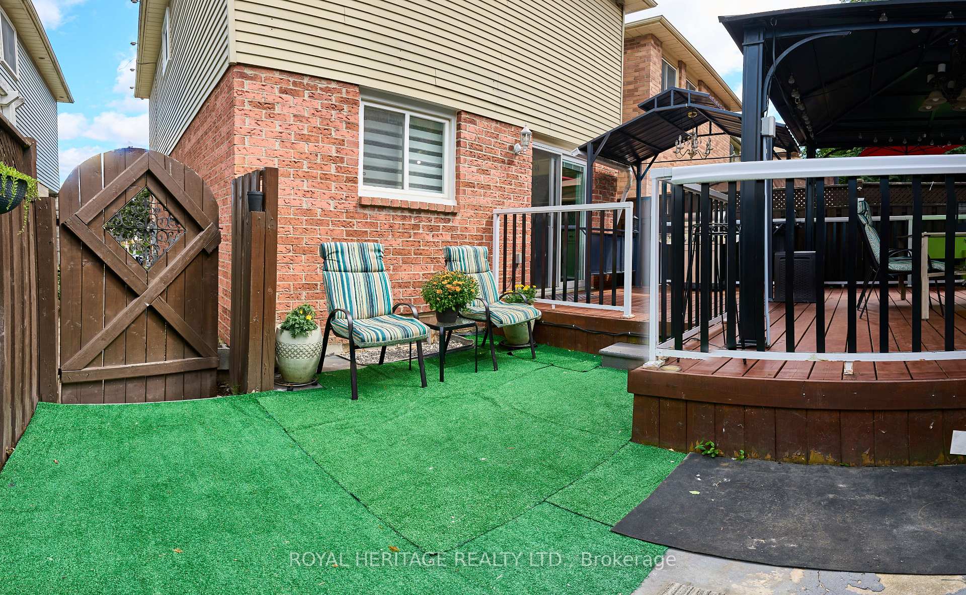 Photo 11 of 2136 Duberry Drive, Pickering, Brock Ridge — HOMEH