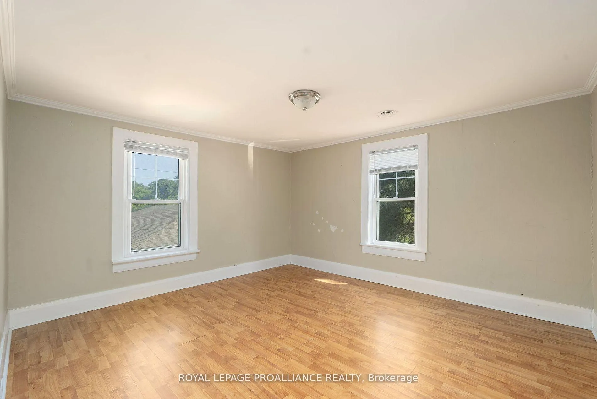 Photo 13 of 16 Bridge Street, Prince Edward County, Picton Ward — HOMEH