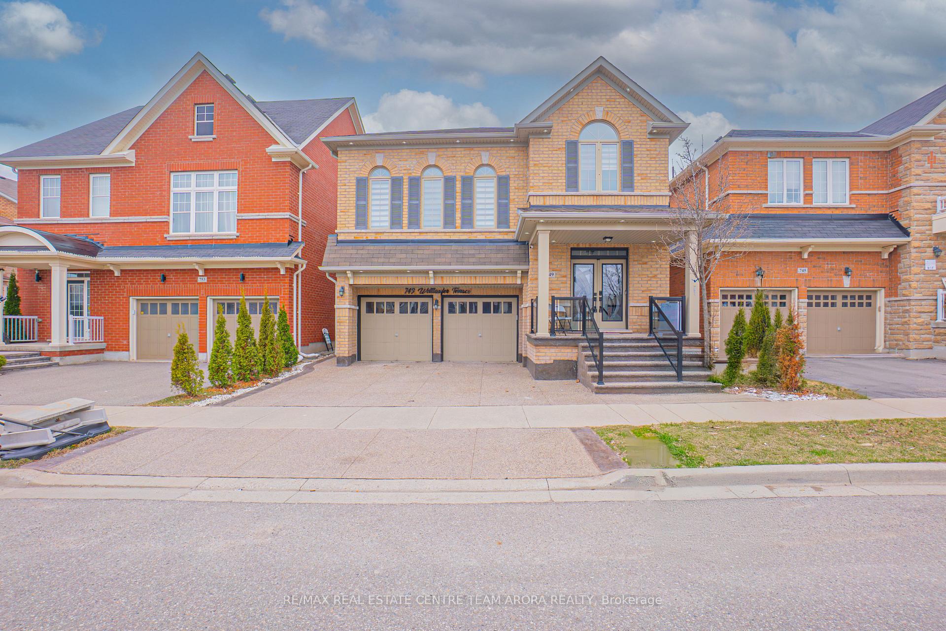 Front of 749 Wettlaufer Terrace