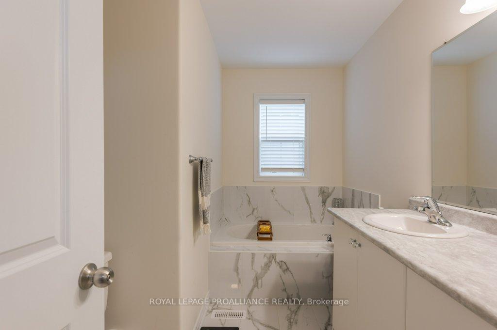 Photo 27 of 477 Grange Way, Peterborough, Northcrest Ward 5 — HOMEH