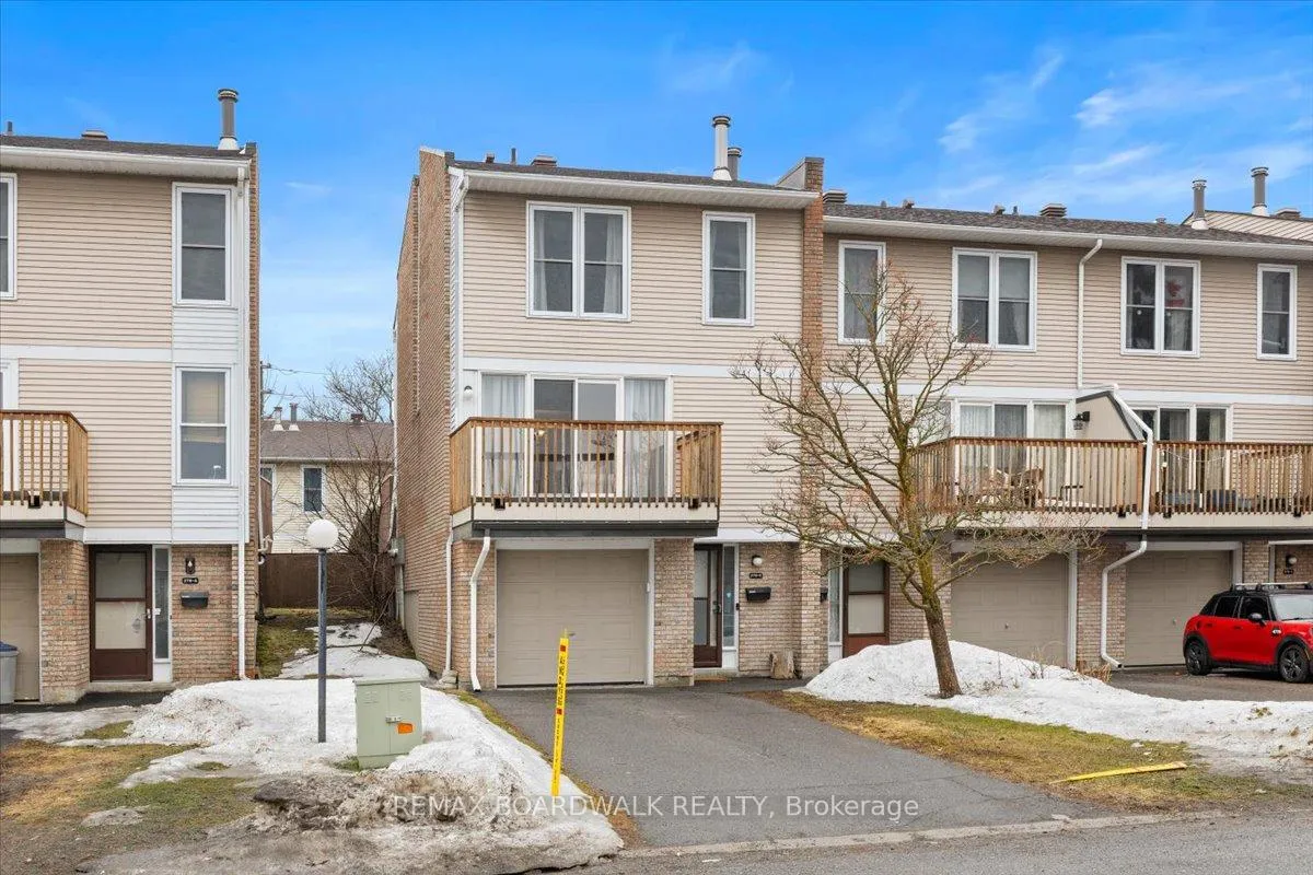 Photo 2 of Unit E, 278 Dalehurst Drive E, Ottawa, Tanglewood — HOMEH