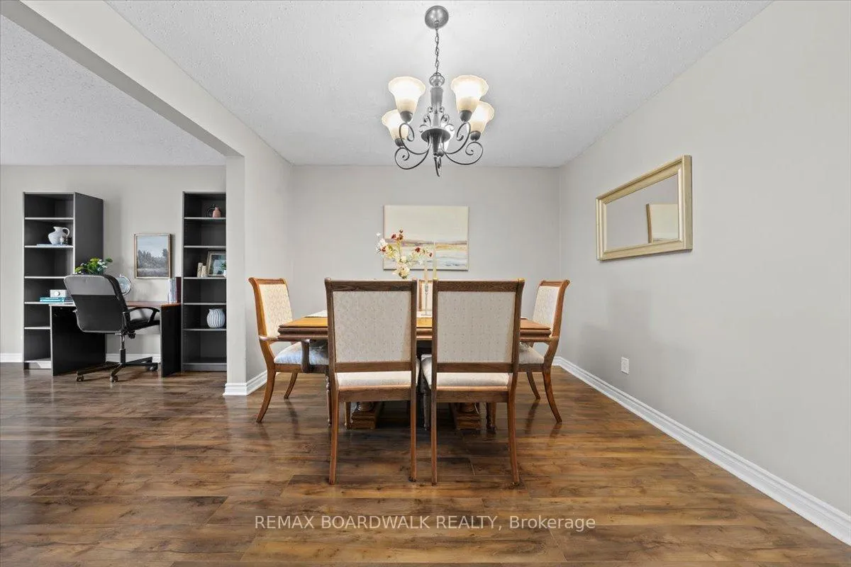 Photo 11 of Unit E, 278 Dalehurst Drive E, Ottawa, Tanglewood — HOMEH