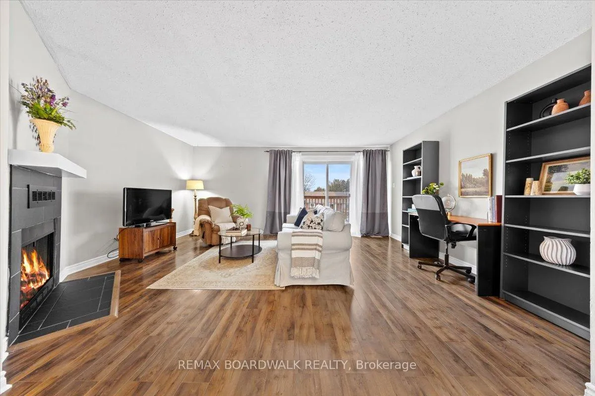 Photo 12 of Unit E, 278 Dalehurst Drive E, Ottawa, Tanglewood — HOMEH