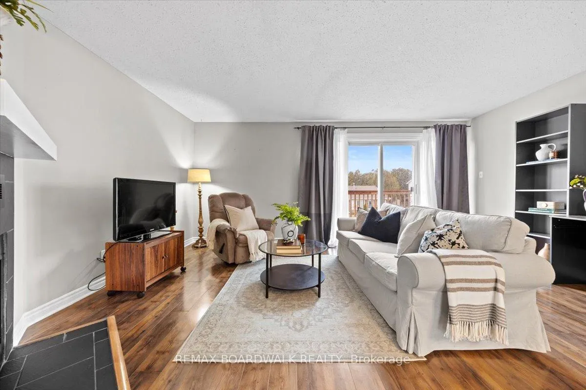 Photo 16 of Unit E, 278 Dalehurst Drive E, Ottawa, Tanglewood — HOMEH
