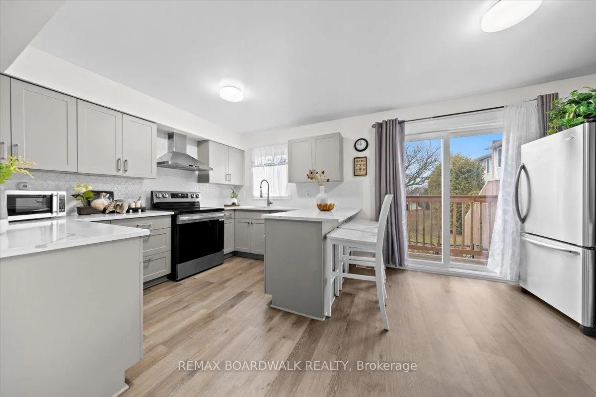 Photo 20 of Unit E, 278 Dalehurst Drive E, Ottawa, Tanglewood — HOMEH