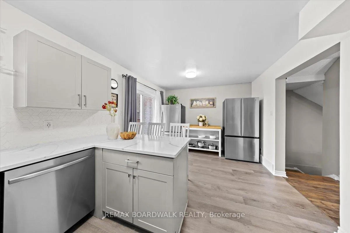 Photo 26 of Unit E, 278 Dalehurst Drive E, Ottawa, Tanglewood — HOMEH