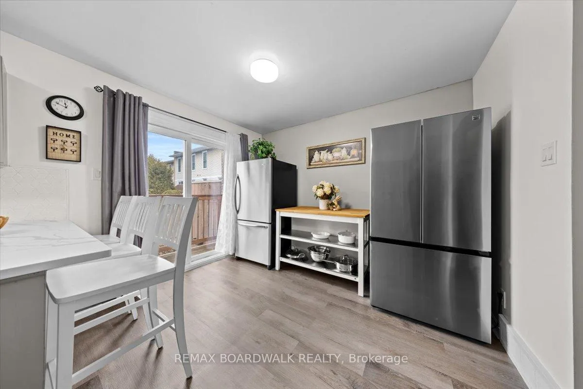 Photo 27 of Unit E, 278 Dalehurst Drive E, Ottawa, Tanglewood — HOMEH