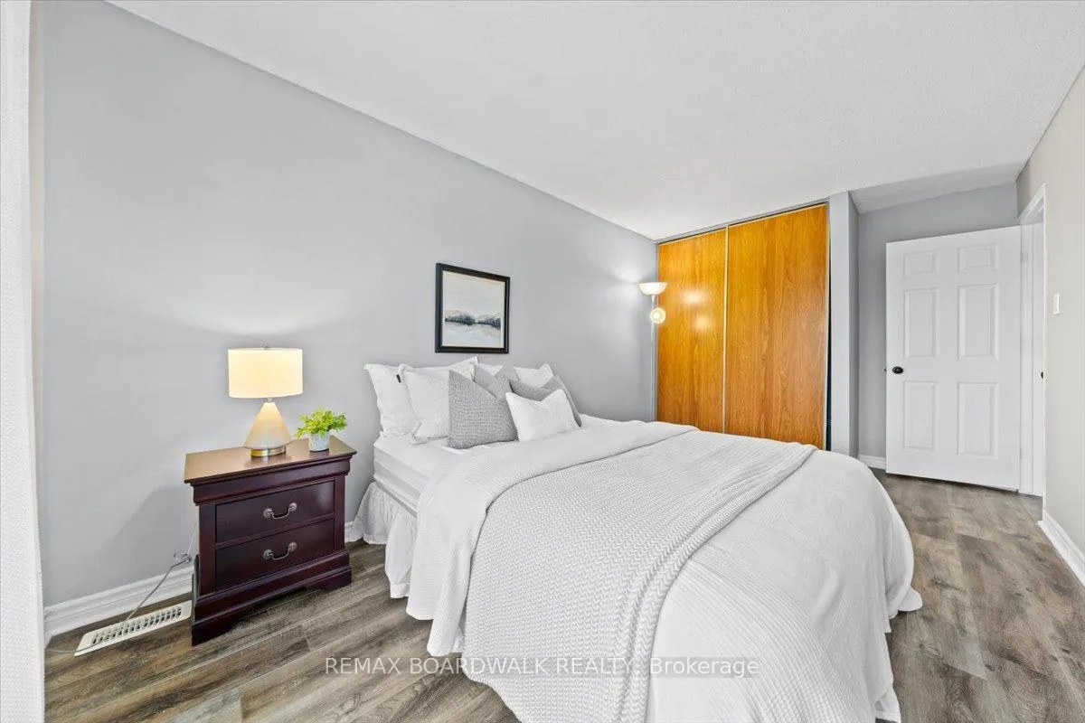 Photo 40 of Unit E, 278 Dalehurst Drive E, Ottawa, Tanglewood — HOMEH
