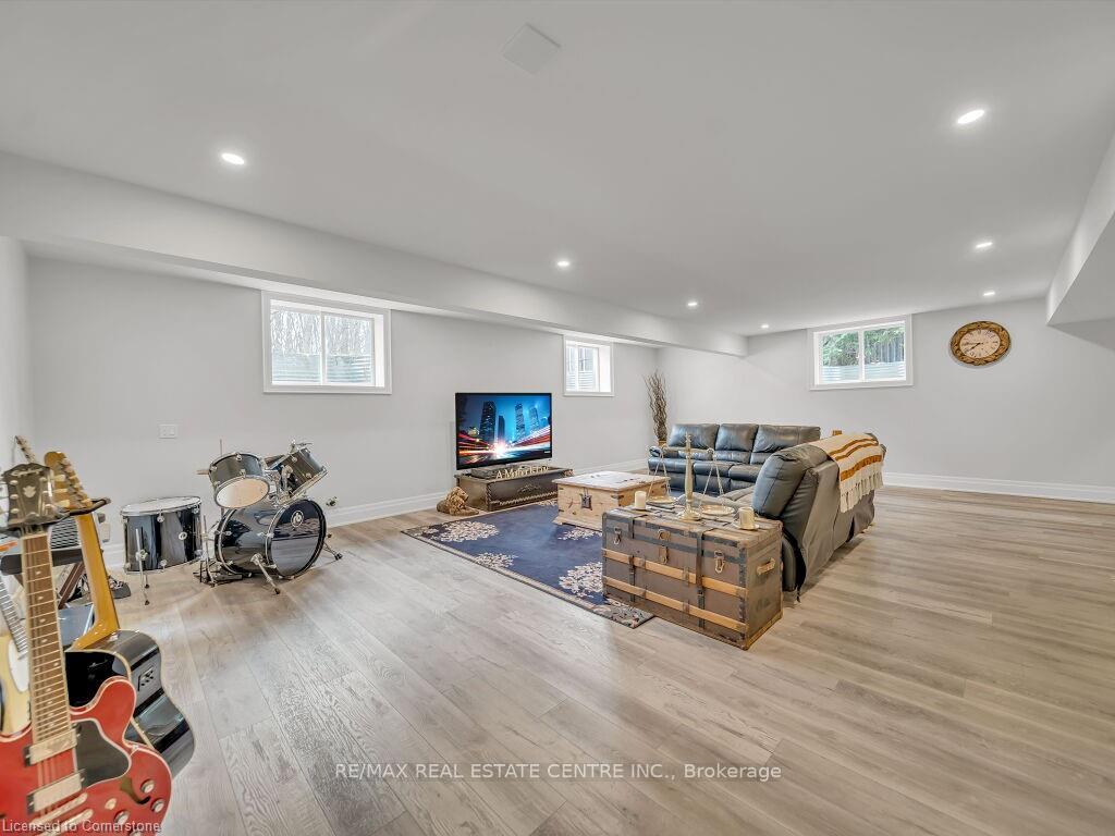 Photo 21 of 1011 Townline Road, Puslinch, Crieff/Aikensville/Killean — HOMEH