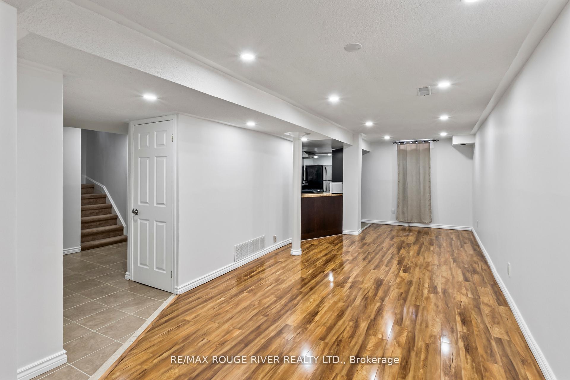 Photo 5 of 2292 Chapman Court, Pickering, Brock Ridge — HOMEH