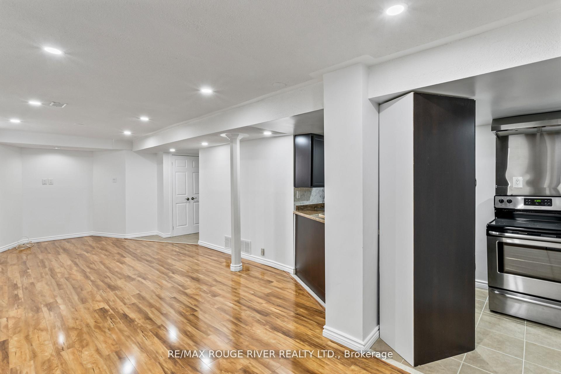 Photo 6 of 2292 Chapman Court, Pickering, Brock Ridge — HOMEH