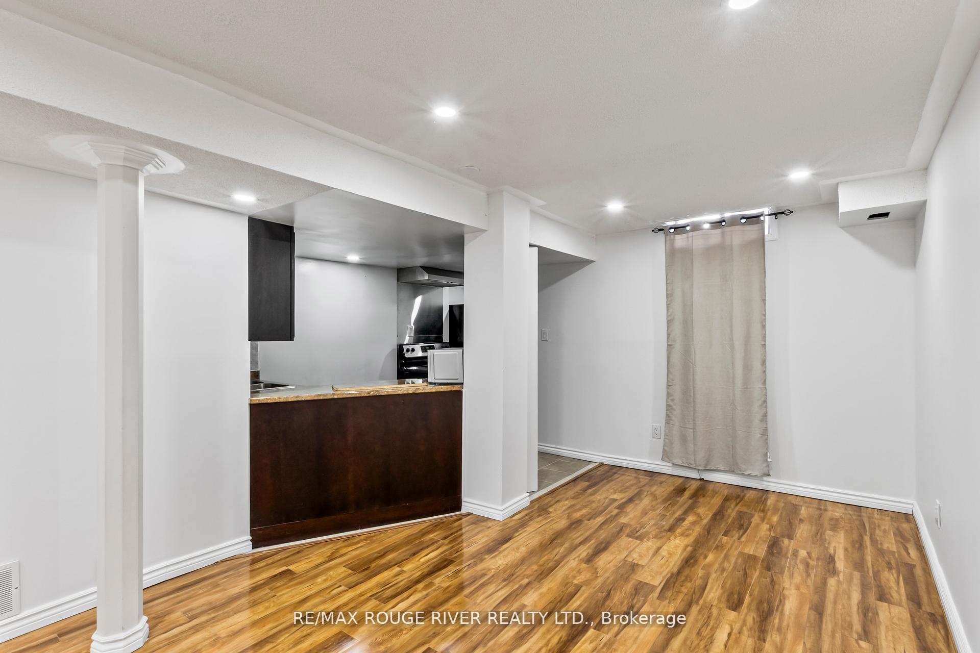 Photo 8 of 2292 Chapman Court, Pickering, Brock Ridge — HOMEH