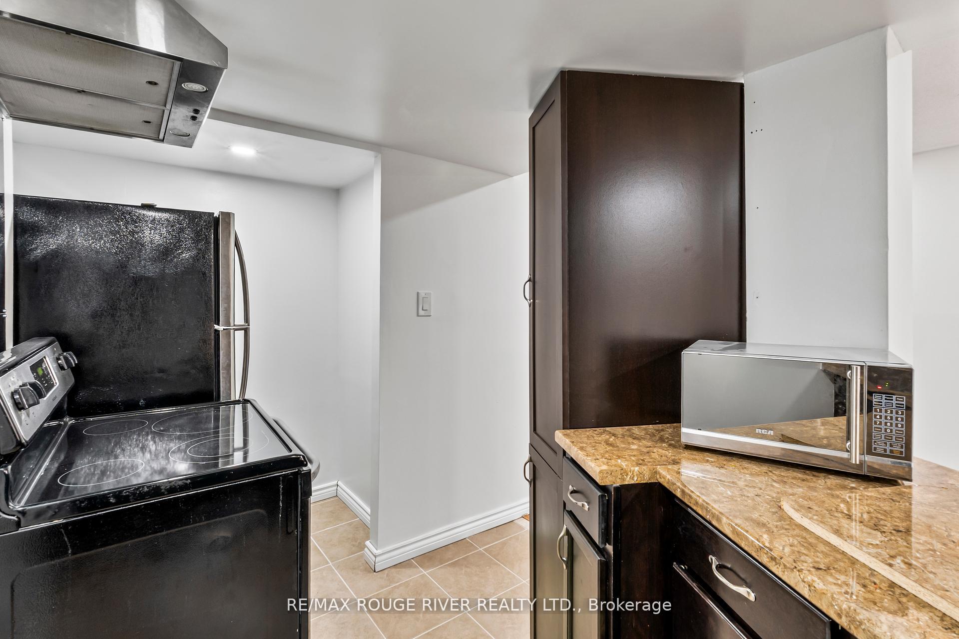Photo 9 of 2292 Chapman Court, Pickering, Brock Ridge — HOMEH