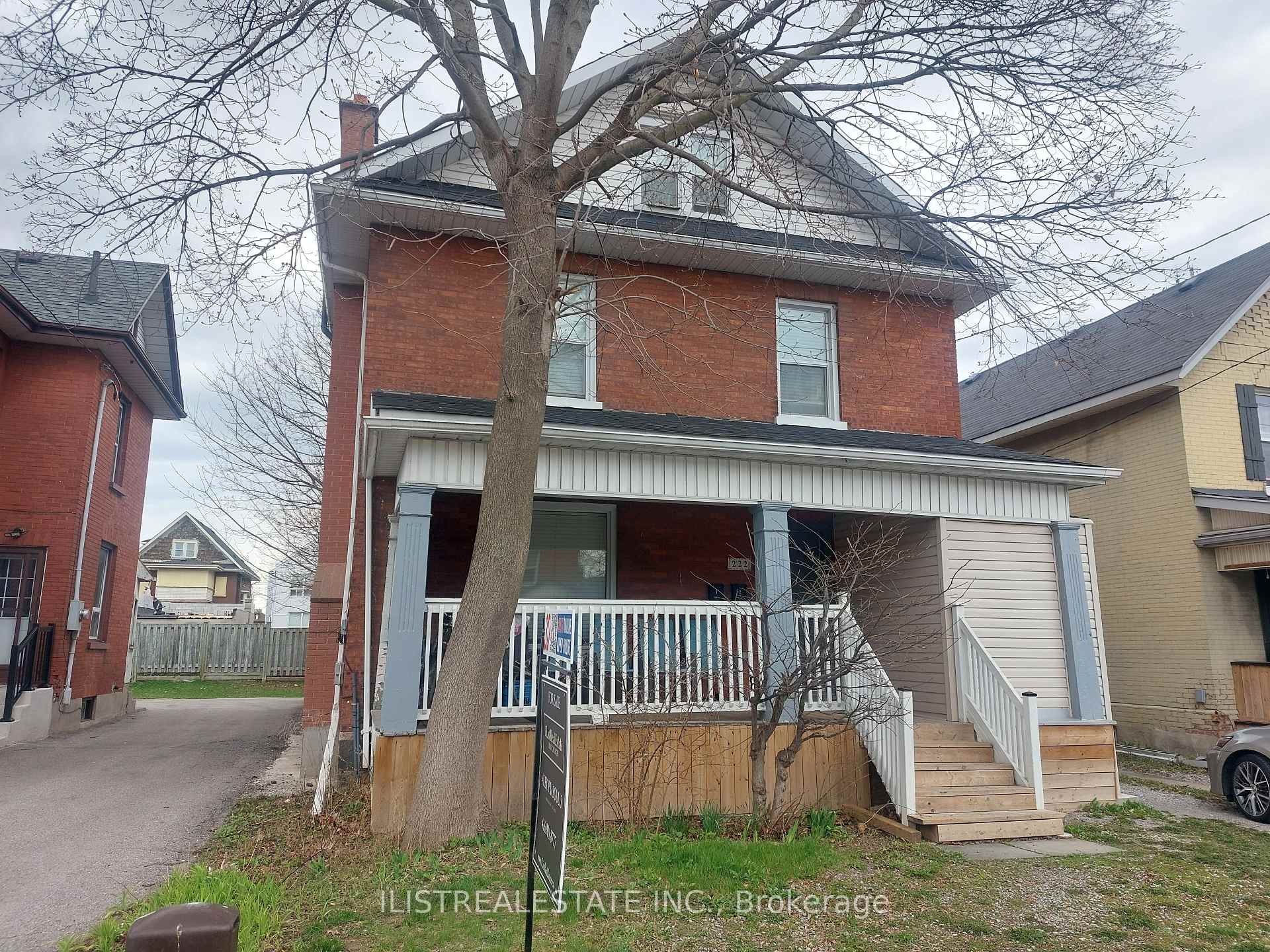 Photo 2 of 222 Athol Street E, Oshawa, Central — HOMEH