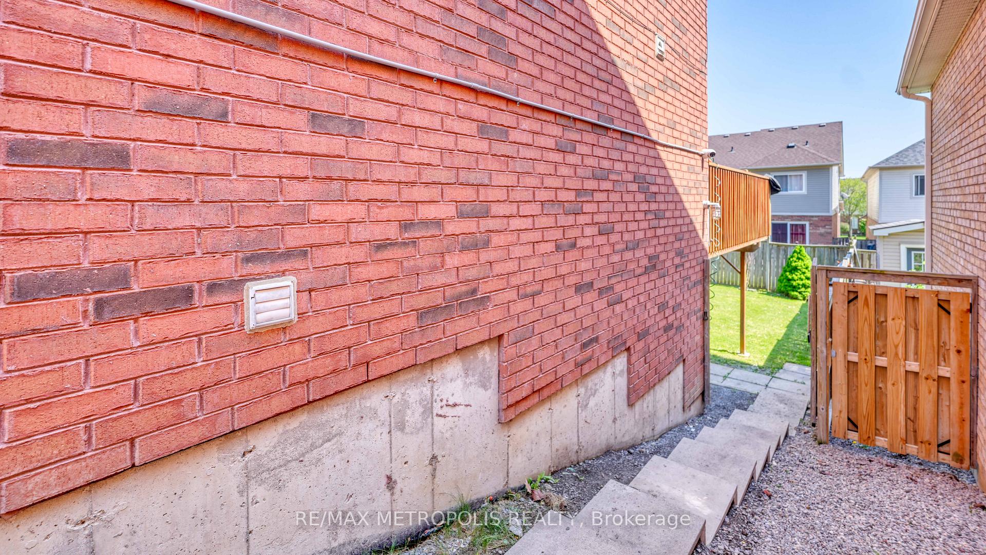 Photo 3 of Unit BSMT, 791 Coldstream Drive, Oshawa, Samac — HOMEH