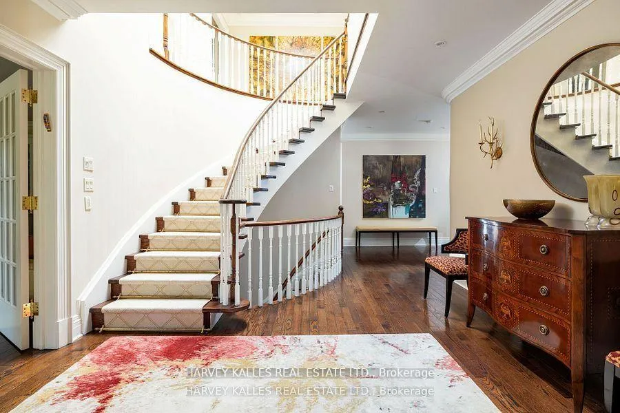 Photo 3 of 52 Berkindale Drive, North York, St. Andrew-Windfields — HOMEH