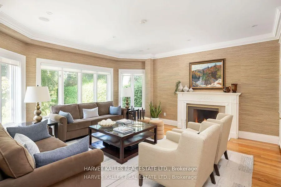 Photo 12 of 52 Berkindale Drive, North York, St. Andrew-Windfields — HOMEH